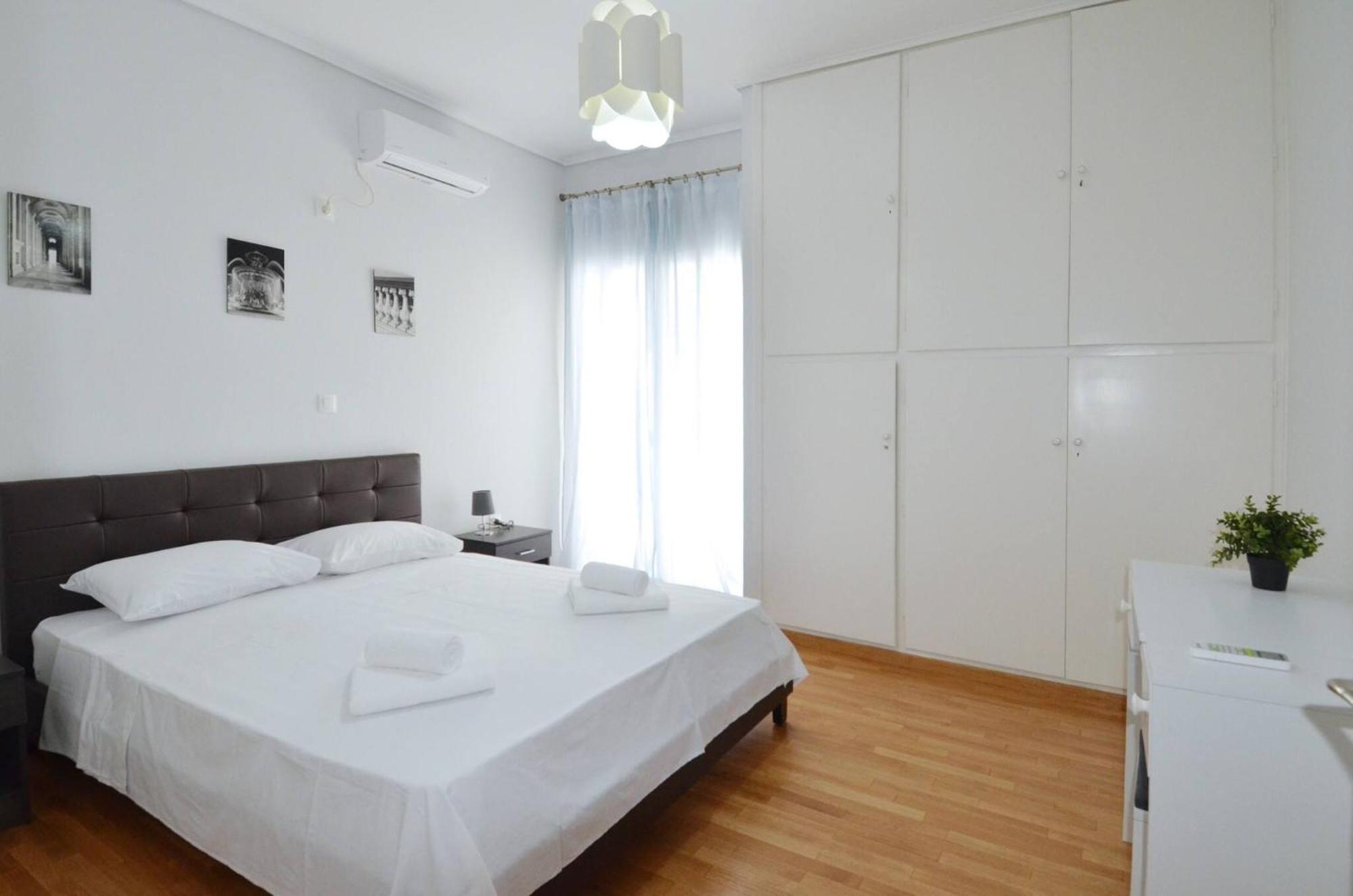 A Spacious Minimal Apatment At Chalandri 雅典 外观 照片